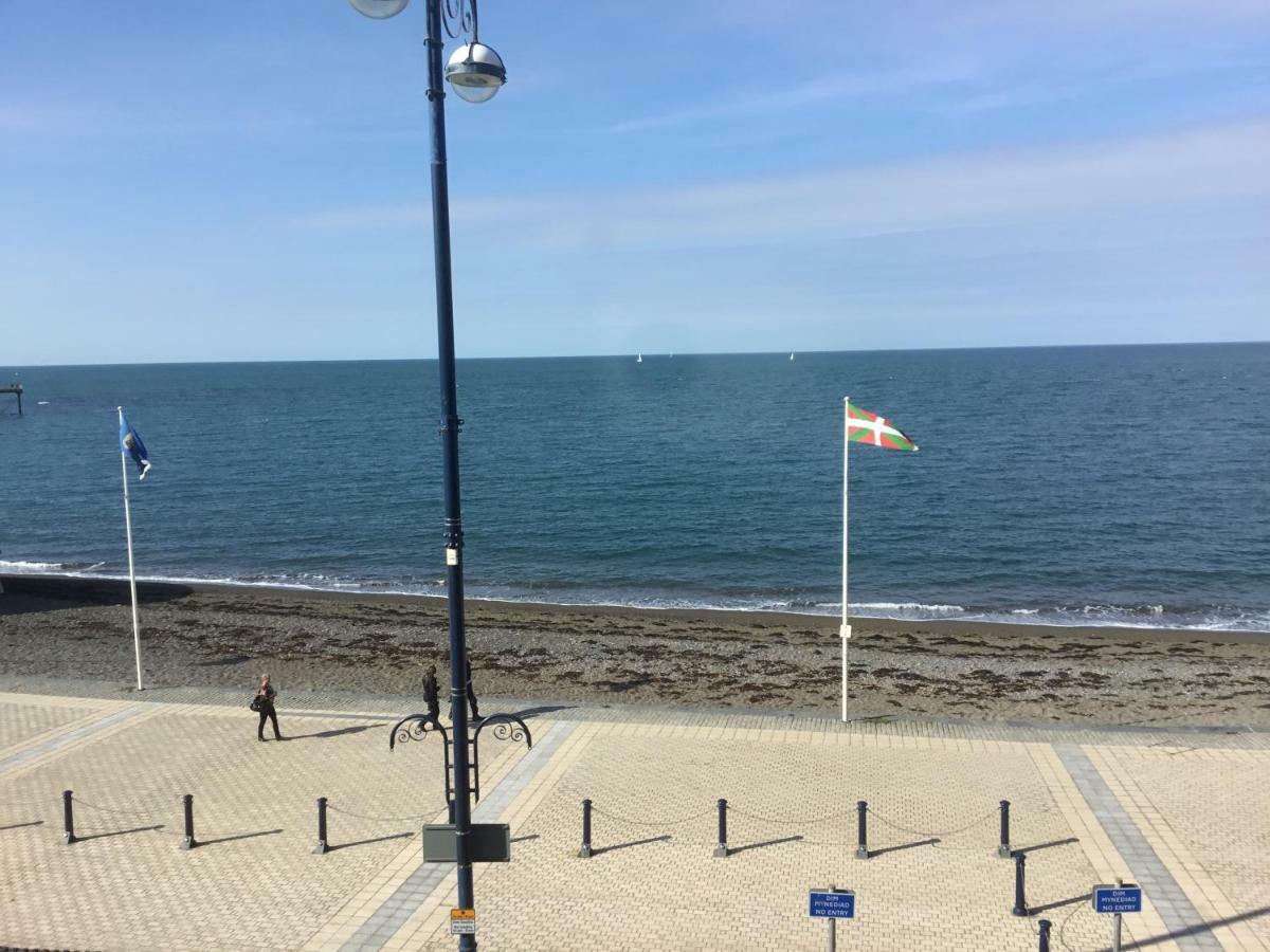 Helmsman Guesthouse Aberystwyth Exteriör bild